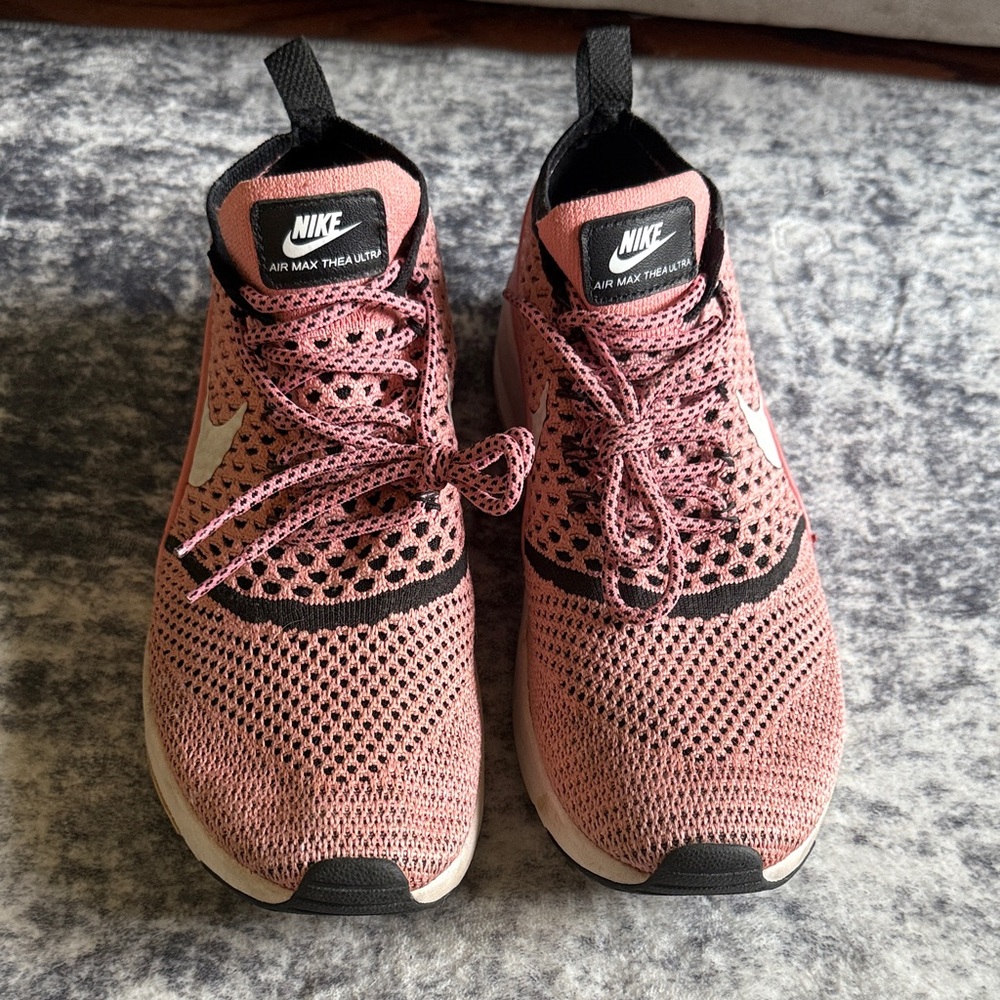 Nike Air Max Thea Ultra Flyknit in Pink and Black